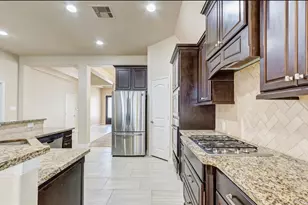 9811 Joyce Dr, Iowa Colony, TX 77583 - Photo 9