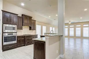 9811 Joyce Dr, Iowa Colony, TX 77583 - Photo 7