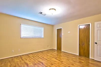 8234 Misty Vale Lane, Houston, TX 77075 - Photo 9