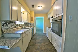 8234 Misty Vale Ln, Houston, TX 77075 - Photo 3