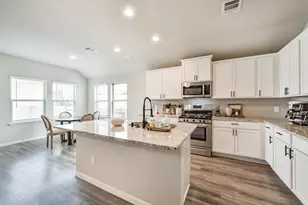 4124 E Bayou Maison, Dickinson, TX 77539 - Photo 9