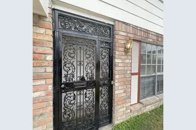 6518 S Briar Bayou Drive, Houston, TX 77072 - Photo 5