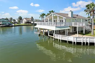 1303 Coral Way, Tiki Island, TX 77554 - Photo 1