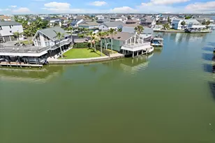 1303 Coral Way, Tiki Island, TX 77554 - Photo 37