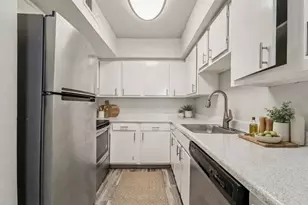 2815 Greenridge Dr, Houston, TX 77057 - Photo 7