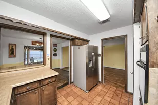 6010 Black Gum Dr, Houston, TX 77092 - Photo 11