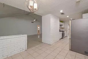 12054 Plumpoint Dr, Houston, TX 77099 - Photo 11