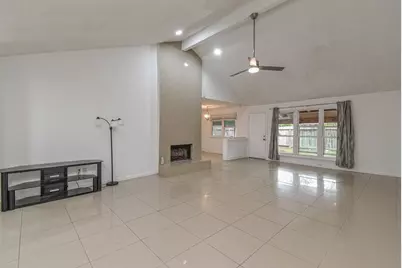 12054 Plumpoint Drive, Houston, TX 77099 - Photo 7