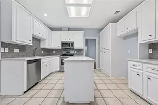 31115 Stella Ln, Tomball, TX 77375 - Photo 9