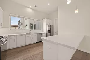 5228 Schuler St, Houston, TX 77007 - Photo 13