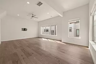 5228 Schuler St, Houston, TX 77007 - Photo 9