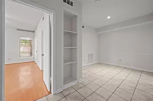 5718 Val Verde, Houston, TX 77057 - Photo 3