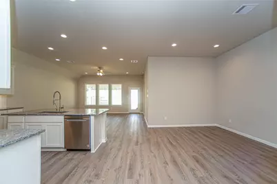 439 Stonebrook Lane, Conroe, TX 77304 - Photo 7