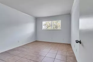 5230 Arboles Dr, Houston, TX 77035 - Photo 19