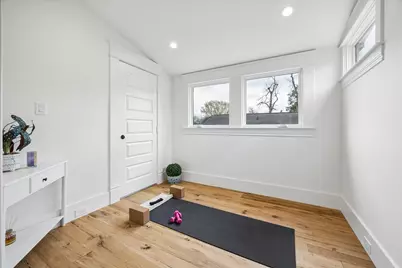 221 E 12th Street, Houston, TX 77008 - Photo 29