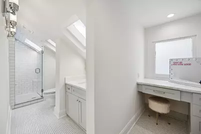 221 E 12th Street, Houston, TX 77008 - Photo 37