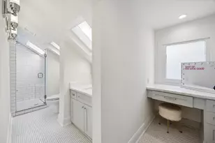 221 E 12th St, Houston, TX 77008 - Photo 37