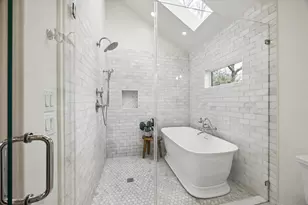 221 E 12th St, Houston, TX 77008 - Photo 33