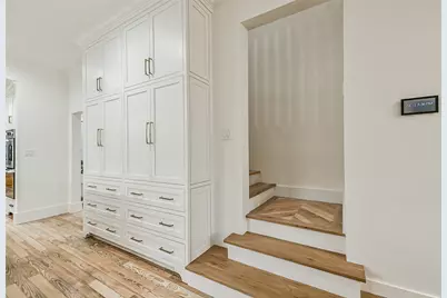 221 E 12th Street, Houston, TX 77008 - Photo 25