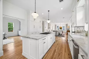 221 E 12th St, Houston, TX 77008 - Photo 19