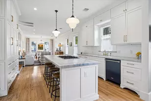 221 E 12th St, Houston, TX 77008 - Photo 13