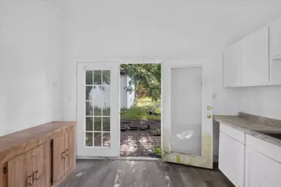 242 Bishop, Livingston, TX 77351 - Photo 13