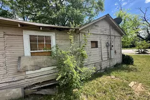 1025 E Young St, Longview, TX 75602 - Photo 5