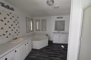 279 Aspen, Livingston, TX 77351 - Photo 9