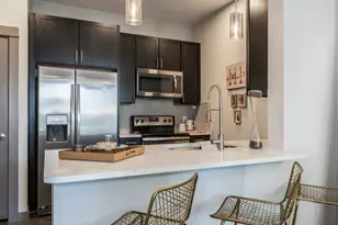 1111 N Durham Dr, Houston, TX 77008 - Photo 1