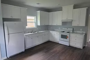 219 Dipping Strm St, Houston, TX 77076 - Photo 11