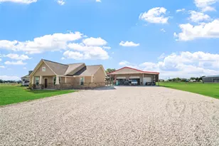953 Austin St, Matagorda, TX 77457 - Photo 5