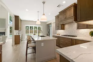 5665 Pine Forest Rd, Houston, TX 77056 - Photo 9