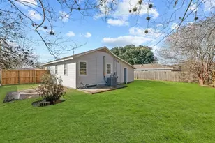 915 Avenue E, Rosenberg, TX 77471 - Photo 17