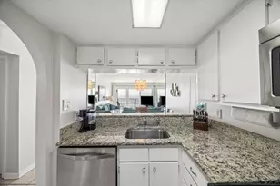 7310 Seawall Blvd, Galveston, TX 77551 - Photo 13
