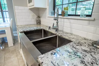 12739 Memorial Drive, Houston, TX 77024 - Photo 13