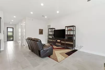 13214 Peony Meadow Trl, Houston, TX 77059 - Photo 11
