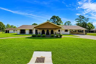 5902 McCullough St, Baytown, TX 77521 - Photo 3