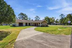 5902 McCullough St, Baytown, TX 77521 - Photo 3
