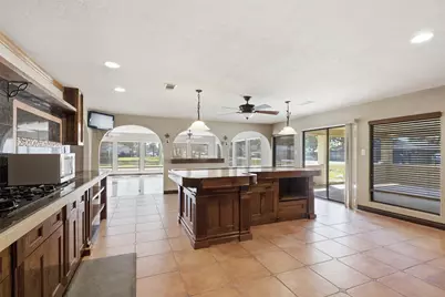 5902 McCullough Street, Baytown, TX 77521 - Photo 5