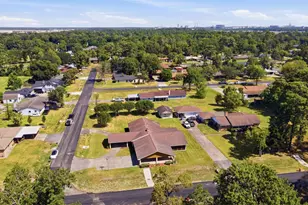 5902 McCullough St, Baytown, TX 77521 - Photo 33