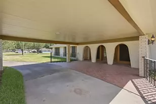 5902 McCullough St, Baytown, TX 77521 - Photo 23
