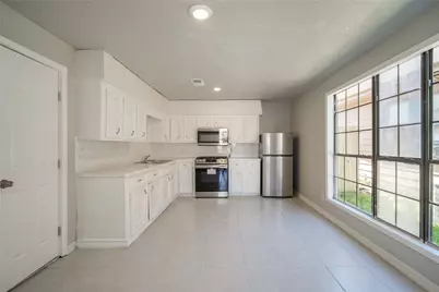 7318 Dahlia Street #A, Houston, TX 77012 - Photo 5