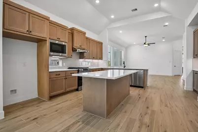 18074 Brennie Bird Lane, Conroe, TX 77302 - Photo 9