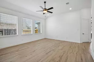 18074 Brennie Bird Ln, Conroe, TX 77302 - Photo 17