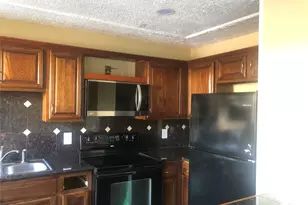 9308 Westwood Village Dr, Houston, TX 77036 - Photo 5