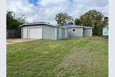 1507 W 5th Street, Freeport, TX 77541 - Photo 7