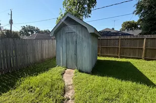 6235 Leaf Arbor Dr, Houston, TX 77092 - Photo 15