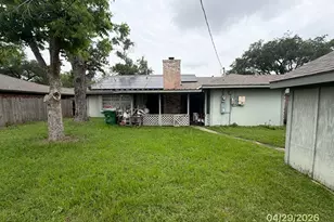 6235 Leaf Arbor Dr, Houston, TX 77092 - Photo 3