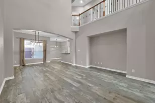 9222 Sunlight Oak Ln, Houston, TX 77070 - Photo 7