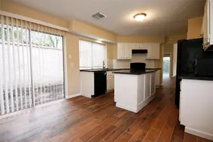 11615 Glenwolde Dr, Houston, TX 77099 - Photo 7